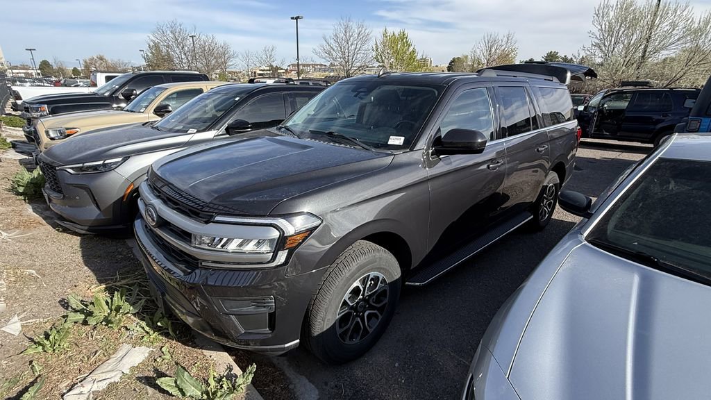 Used 2022 Ford Expedition Max XLT AWD/4WD image 2