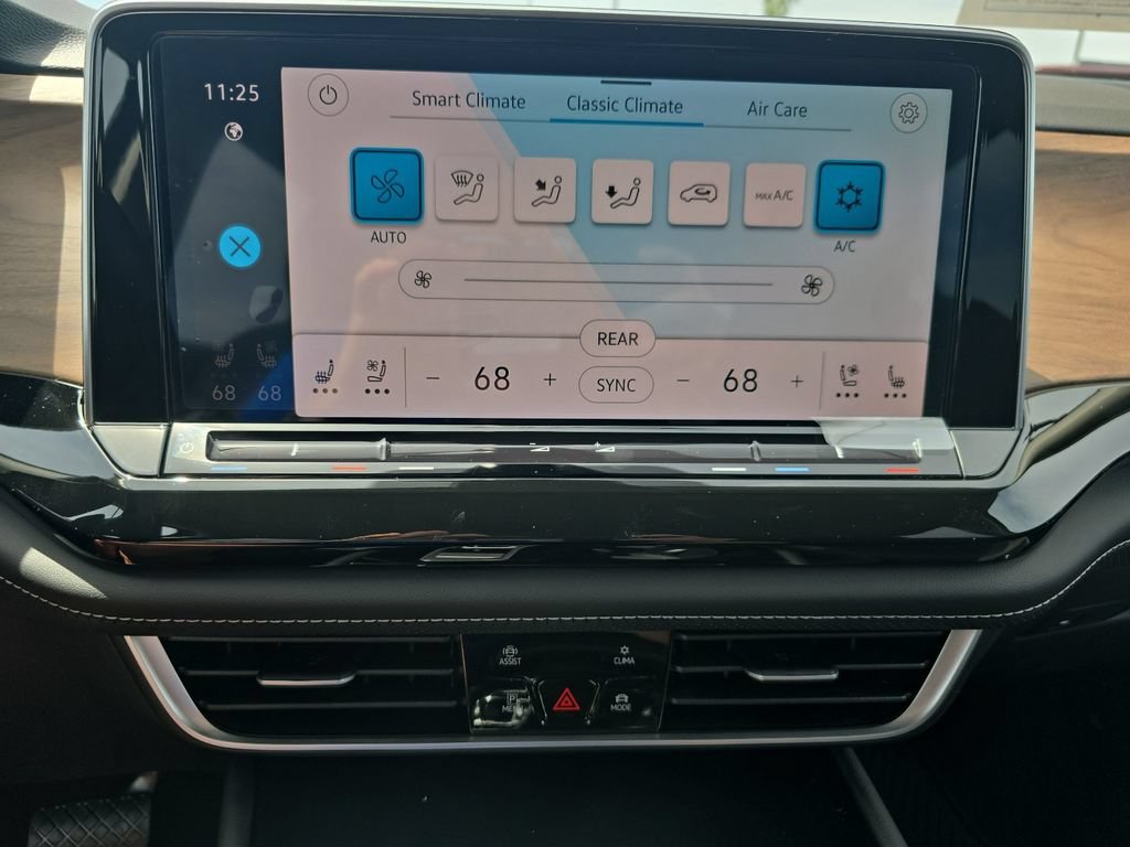 New 2026 Volkswagen Atlas SE FWD image 18
