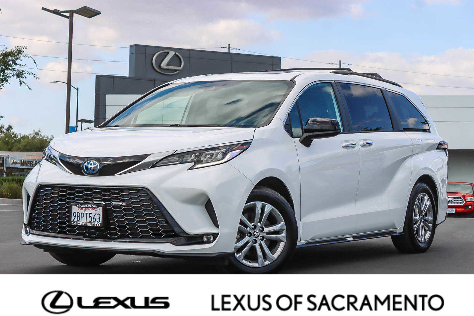 Used 2022 Toyota Sienna XSE