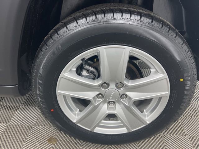 Used 2022 Jeep Compass Latitude image 10