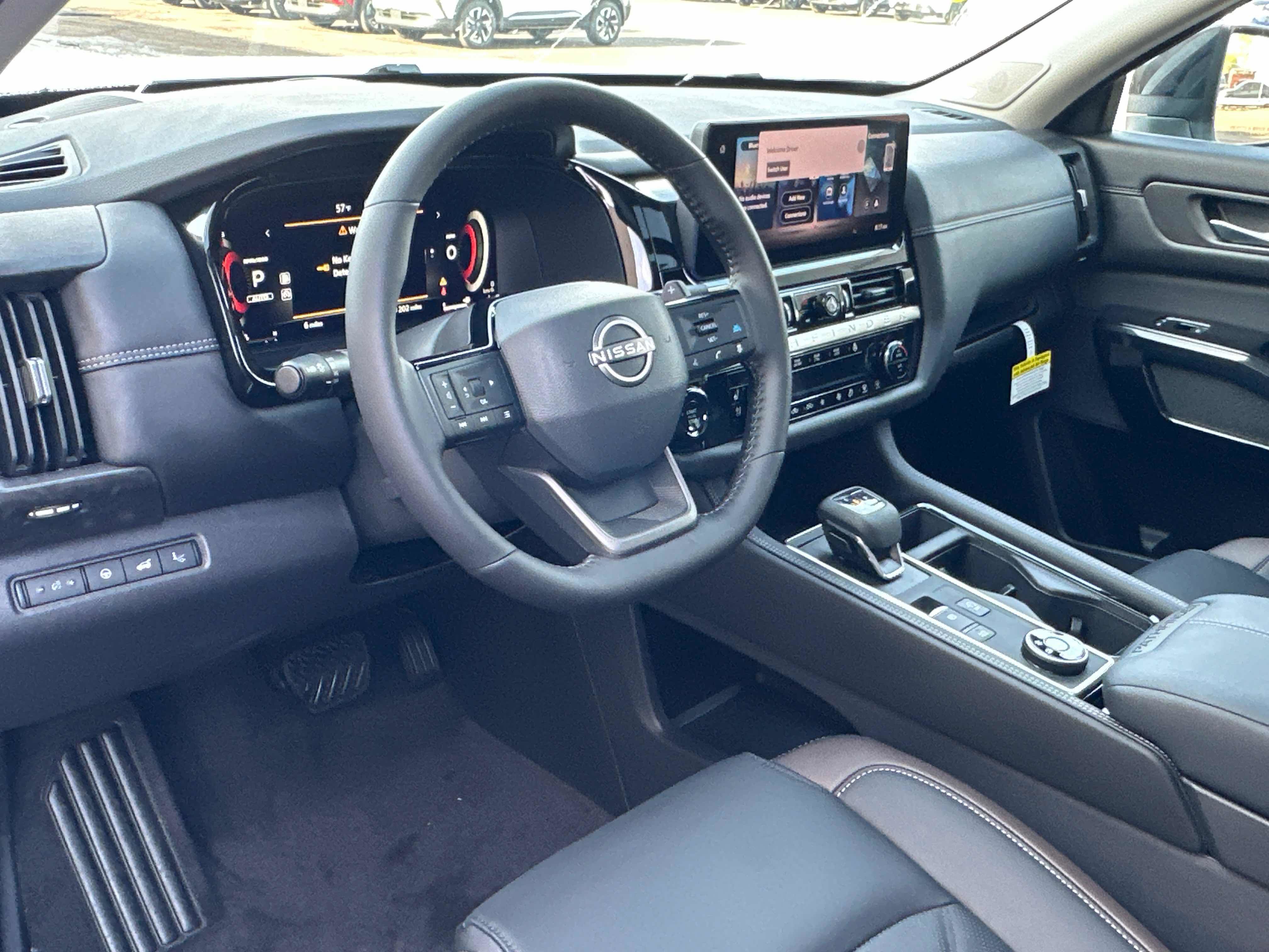 New 2026 Nissan Pathfinder Platinum AWD/4WD image 31