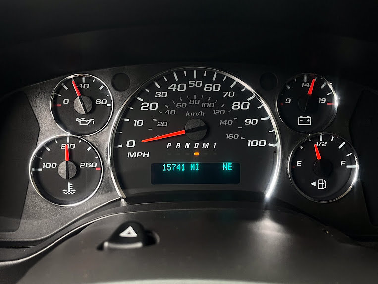 Used 2018 Chevrolet Express 2500 LT w/ LT Preferred Equipment Group RWD image 13
