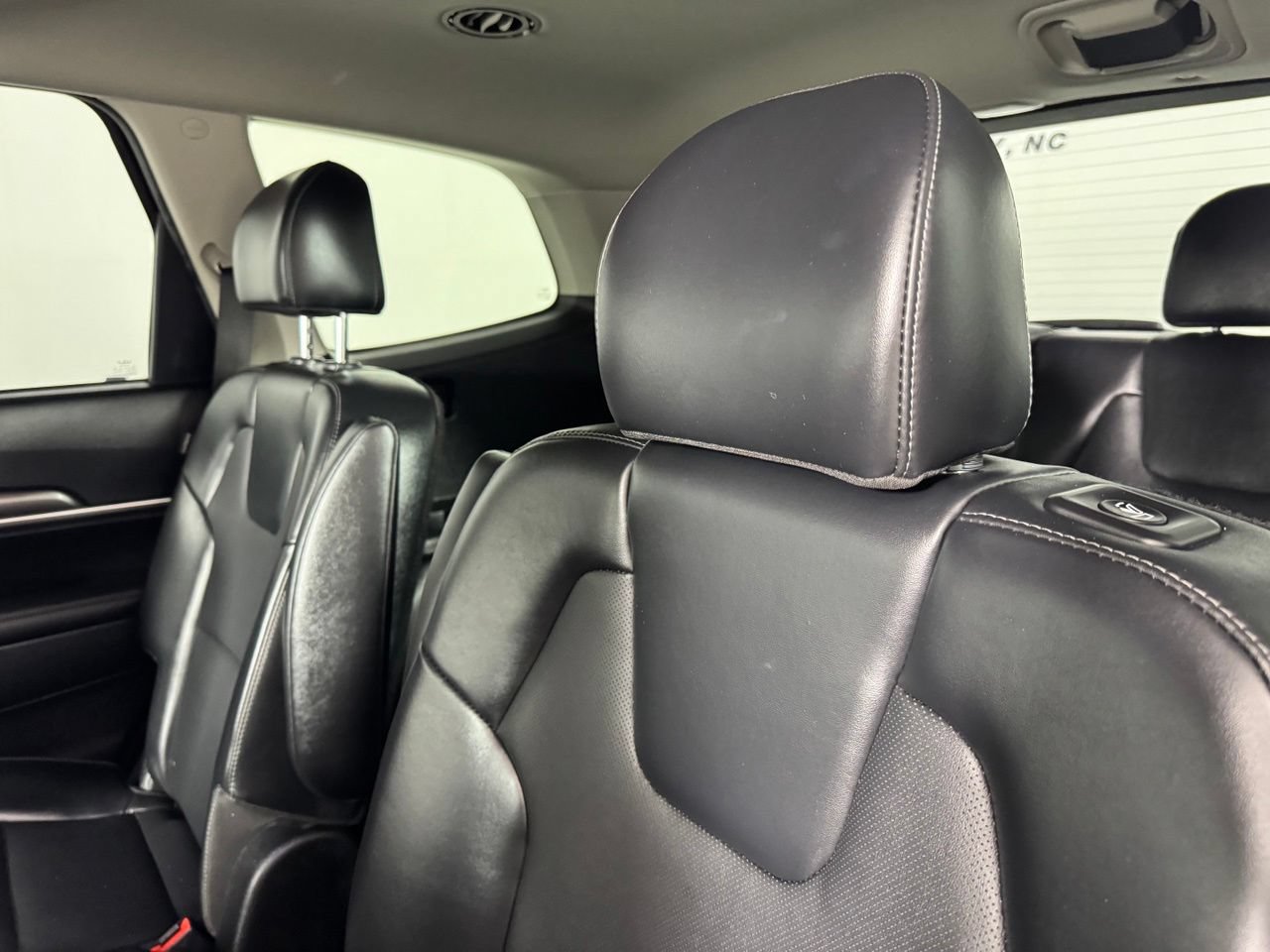 Used 2024 Kia Telluride S w/ S Sunroof Package FWD image 30