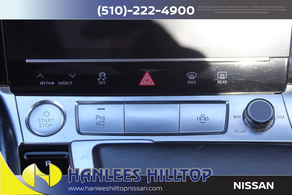 Used 2019 Audi e-tron Prestige w/ Prestige Package AWD/4WD image 24