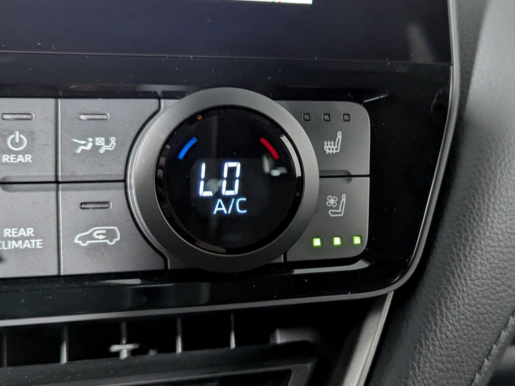 Used 2024 Toyota Grand Highlander Limited image 22