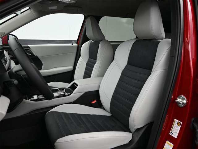 New 2025 Mitsubishi Outlander SE image 6