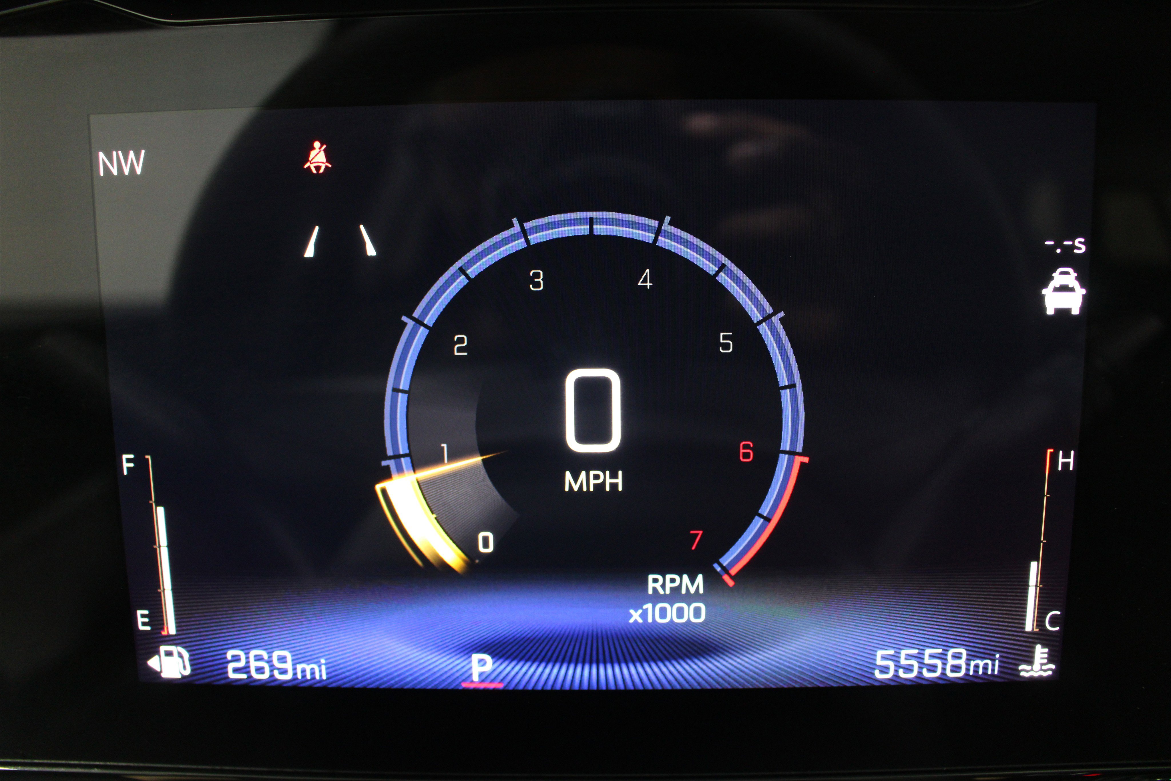 Used 2025 Chevrolet Trax LT w/ LT Convenience Package FWD image 13