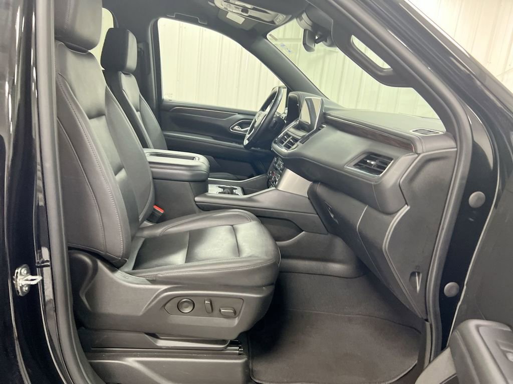 Used 2023 Chevrolet Suburban LT image 22