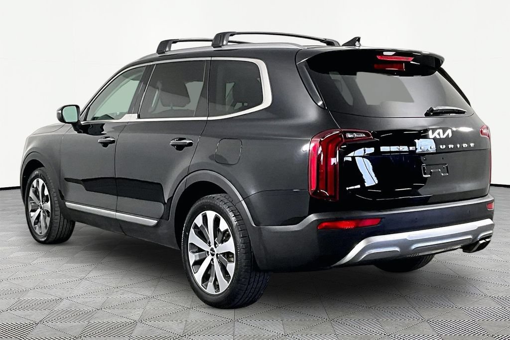 Used 2022 Kia Telluride S FWD image 4