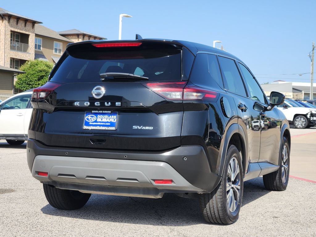 Used 2021 Nissan Rogue SV AWD/4WD image 3