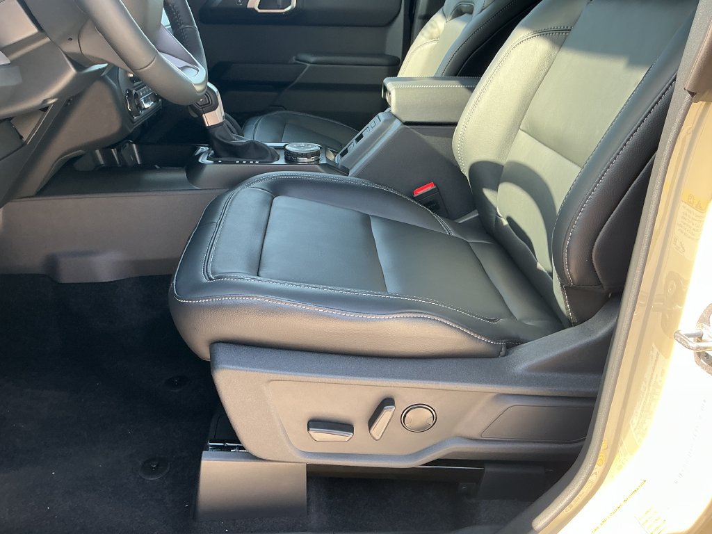 New 2026 Ford Bronco Outer Banks w/ Sasquatch Package AWD/4WD image 9