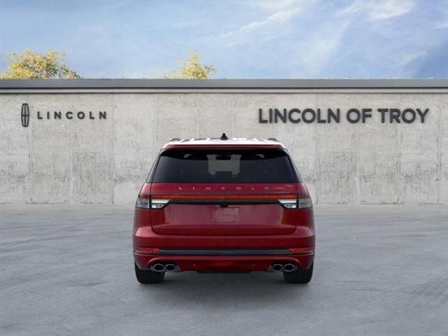 New 2026 Lincoln Aviator AWD w/ Jet Appearance Package image 5