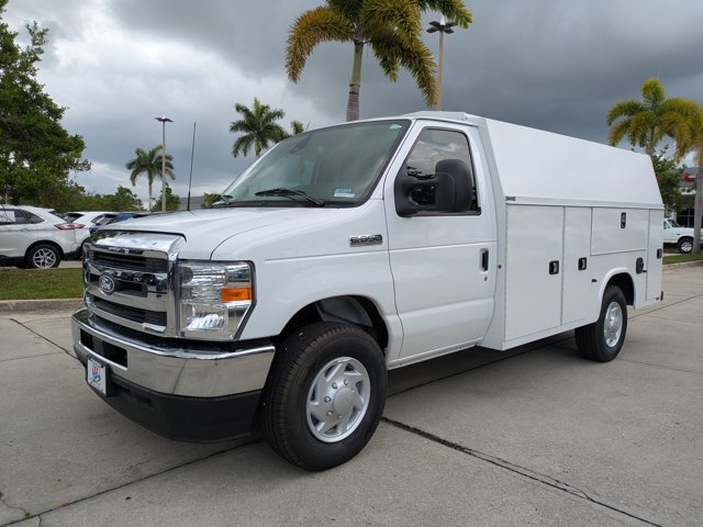 New 2026 Ford E-350 and Econoline 350 Super Duty w/ Power Equipment Group RWD image 2