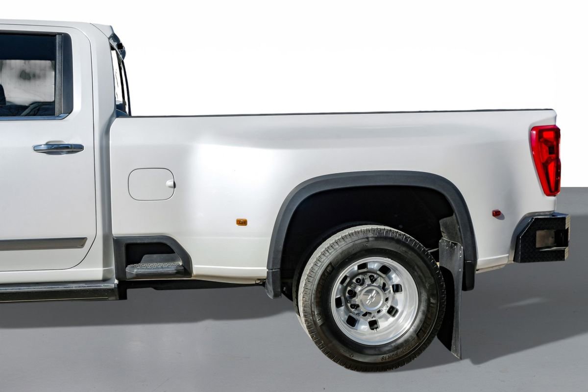 Used 2025 Chevrolet Silverado 3500 High Country w/ High Country Premium Package image 11