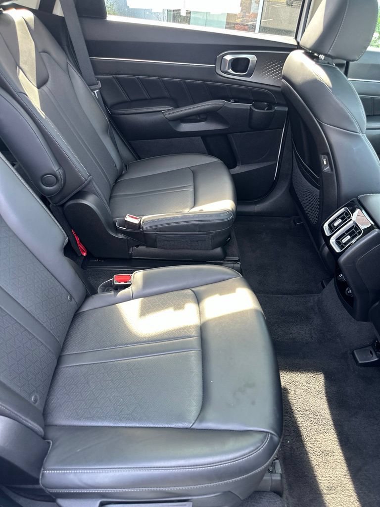 Used 2023 Kia Sorento SX AWD/4WD image 9