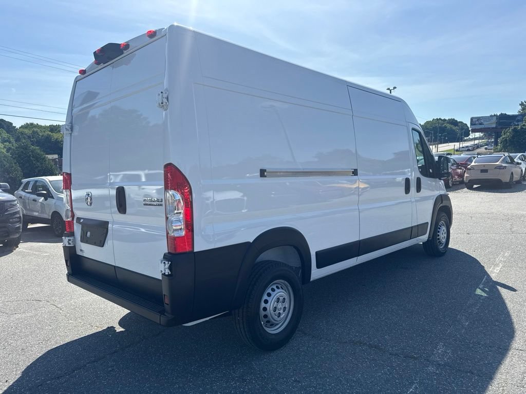 Used 2025 RAM ProMaster 2500 w/ Convenience Group FWD image 5