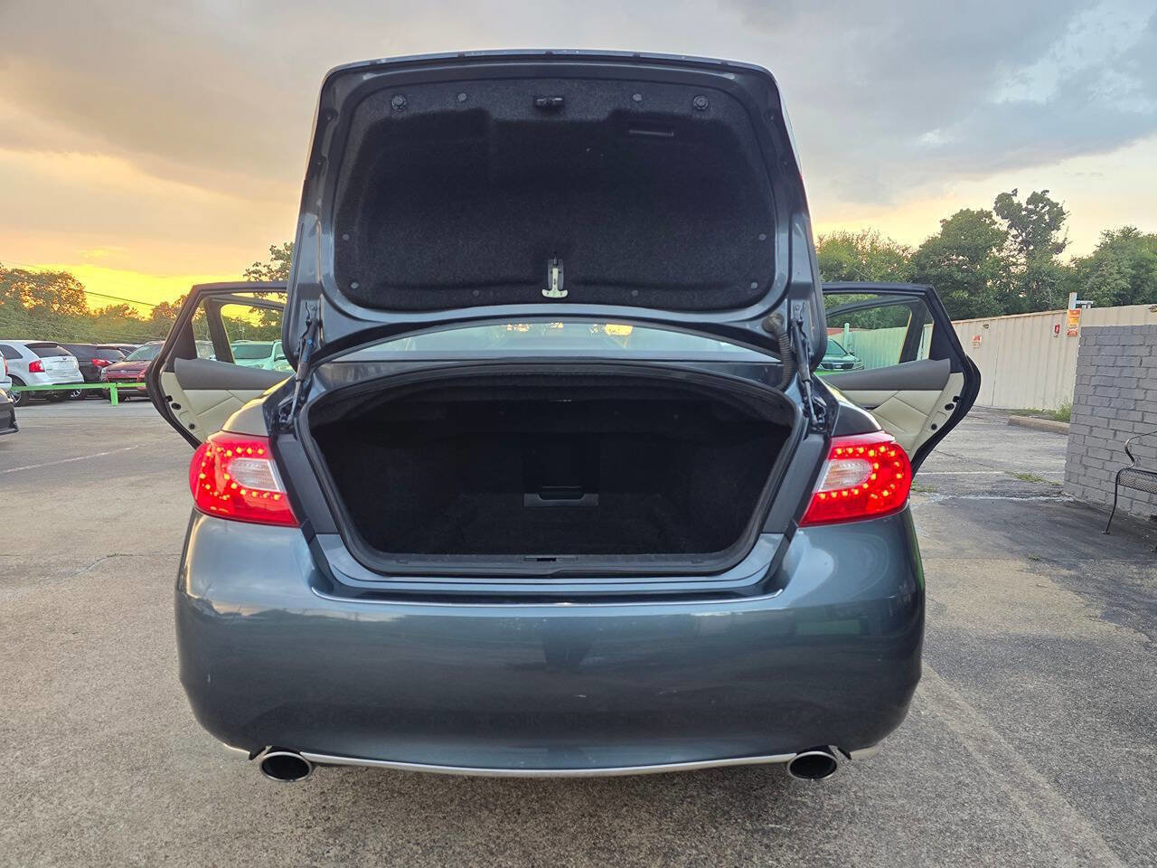 Used 2012 INFINITI M37 w/ Premium Pkg image 39