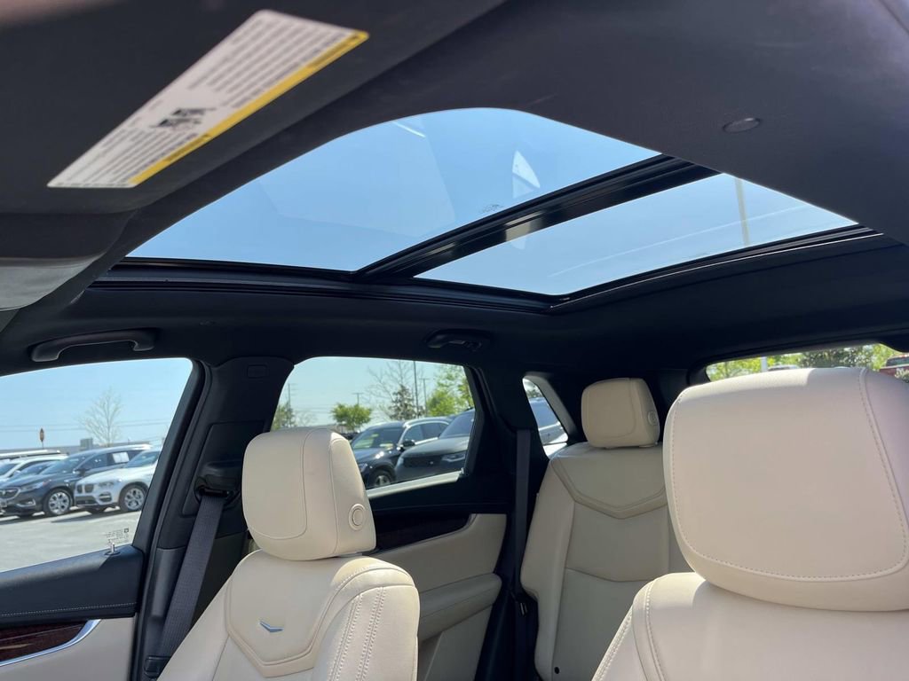 Used 2017 Cadillac XT5 Luxury image 28