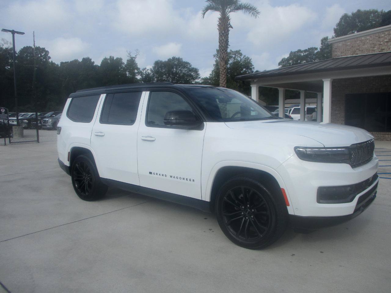 Used 2024 Jeep Grand Wagoneer Series II Obsidian w/ Quick Order Packagew 28T AWD/4WD image 24