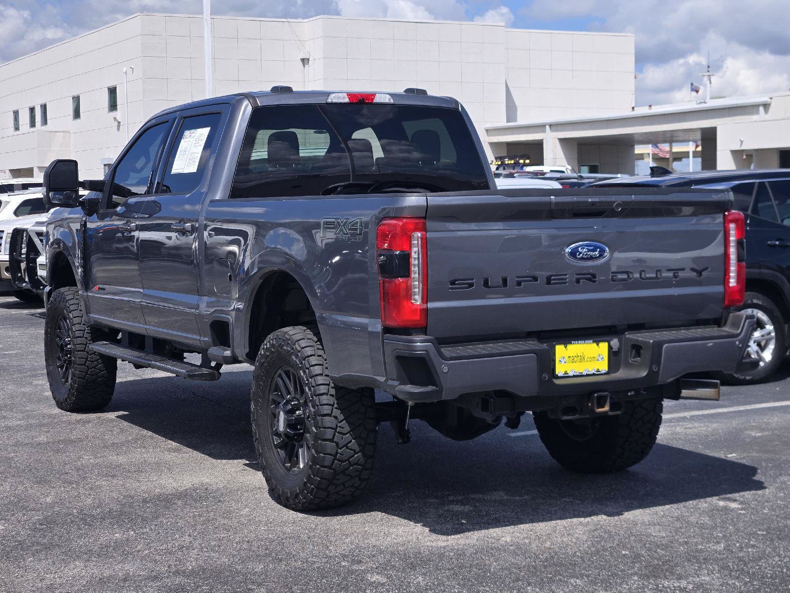 Used 2024 Ford F250 XLT w/ XLT Premium Package AWD/4WD image 6