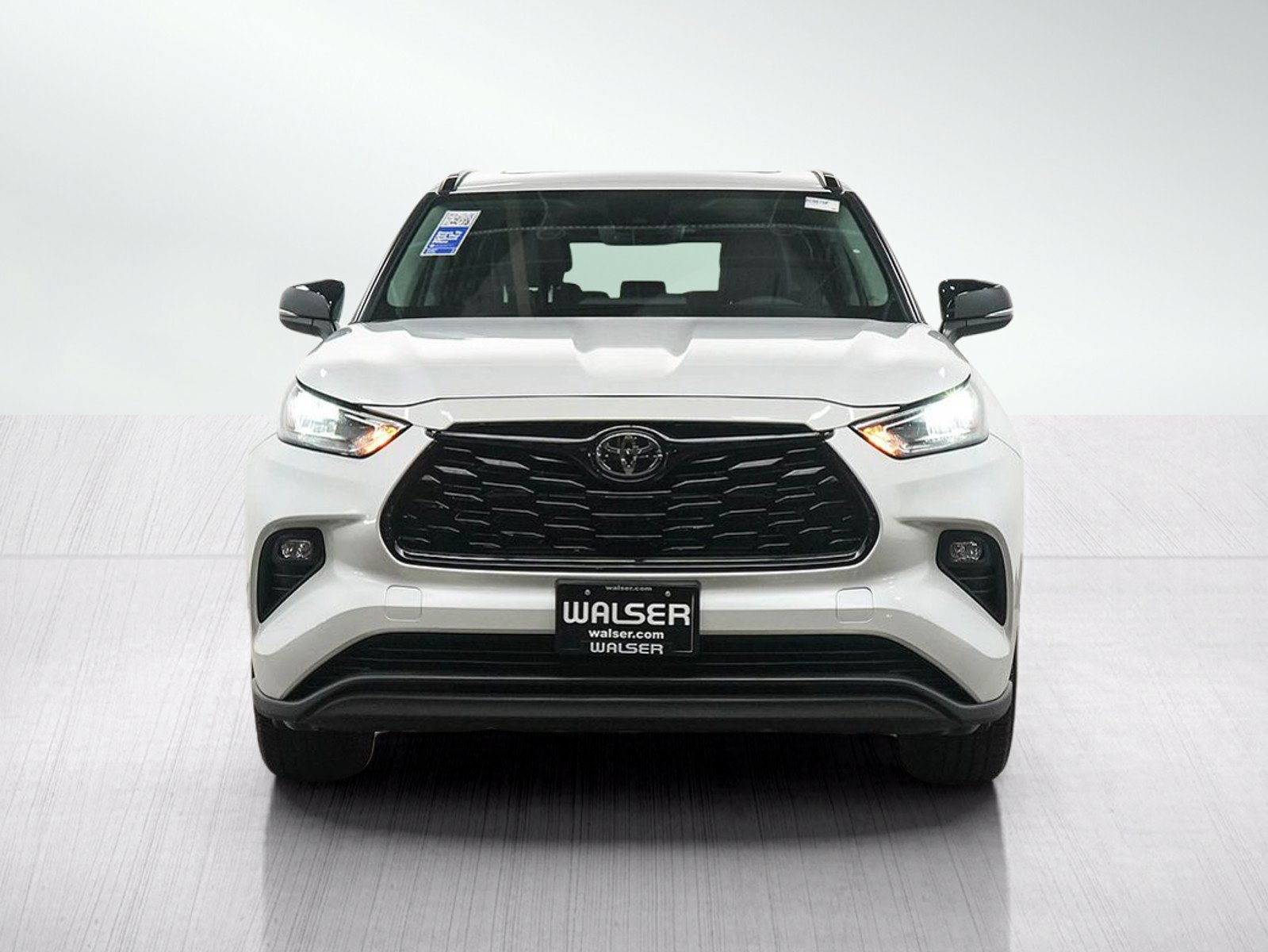 Used 2025 Toyota Highlander XLE AWD/4WD image 8