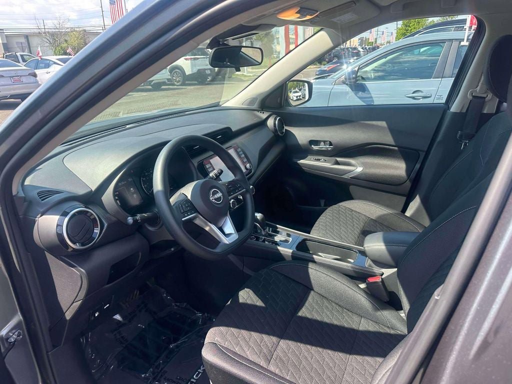 Used 2023 Nissan Kicks SV FWD image 14