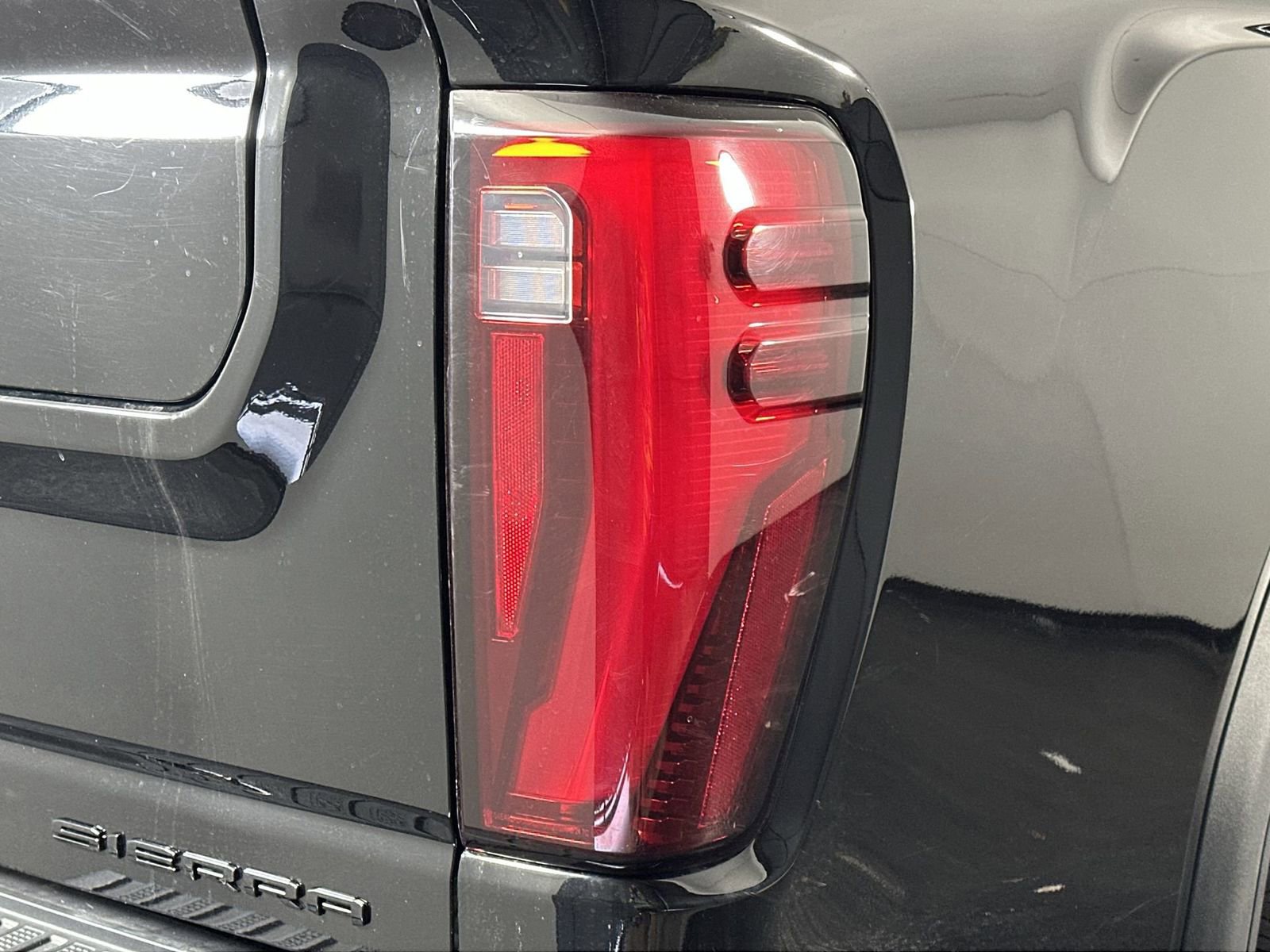 Used 2024 GMC Sierra 2500 Denali Ultimate image 26