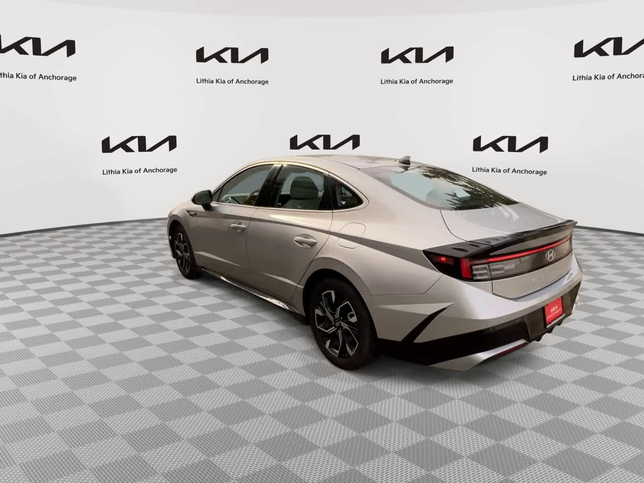 Used 2025 Hyundai Sonata SEL FWD image 6