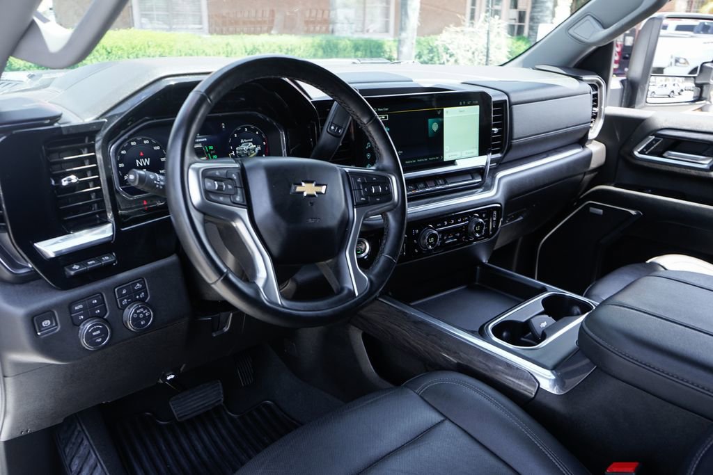 Used 2024 Chevrolet Silverado 3500 LTZ w/ LTZ Convenience Package AWD/4WD image 21