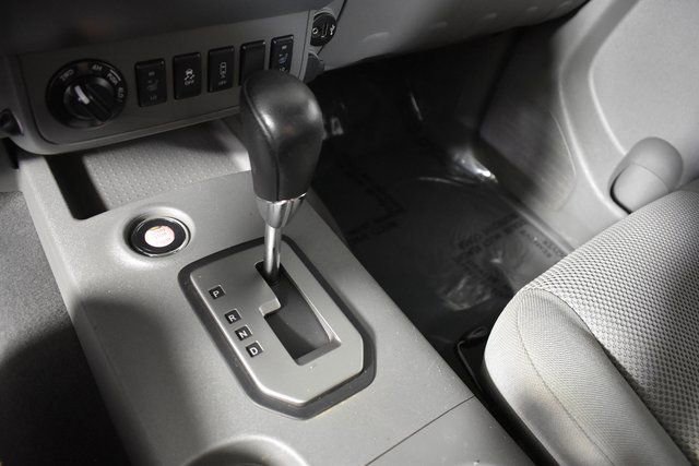 Used 2020 Nissan Frontier SV w/ Midnight Edition Floor Mats image 24