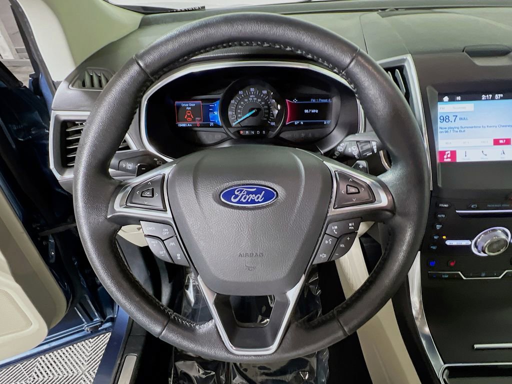 Used 2019 Ford Edge Titanium w/ Equipment Group 301A AWD/4WD image 10