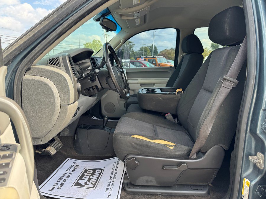 Used 2014 Chevrolet Silverado 2500 W/T AWD/4WD image 15