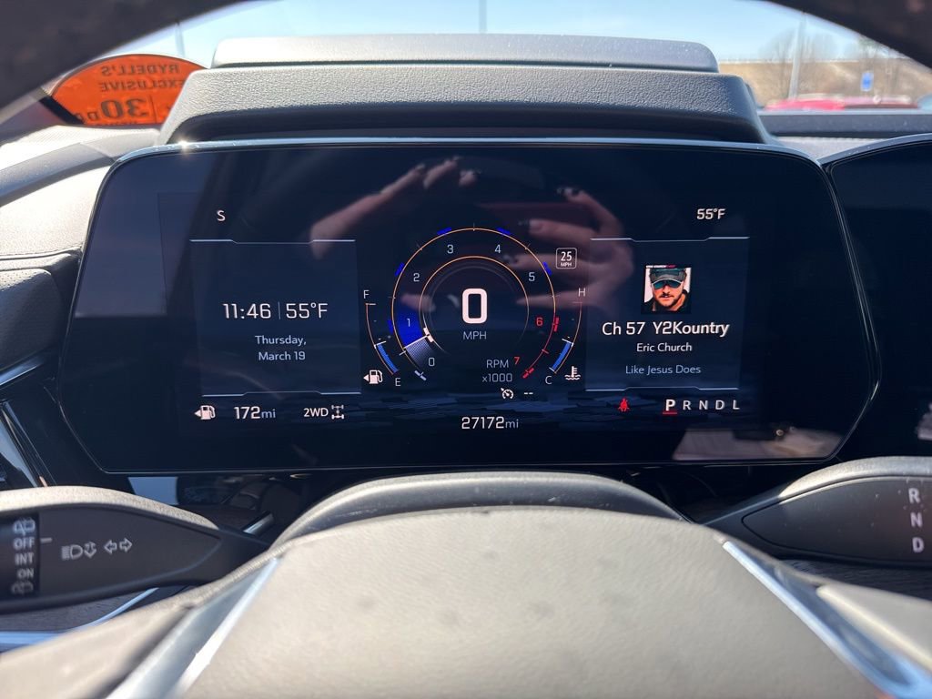 Used 2025 Chevrolet Tahoe High Country AWD/4WD image 16