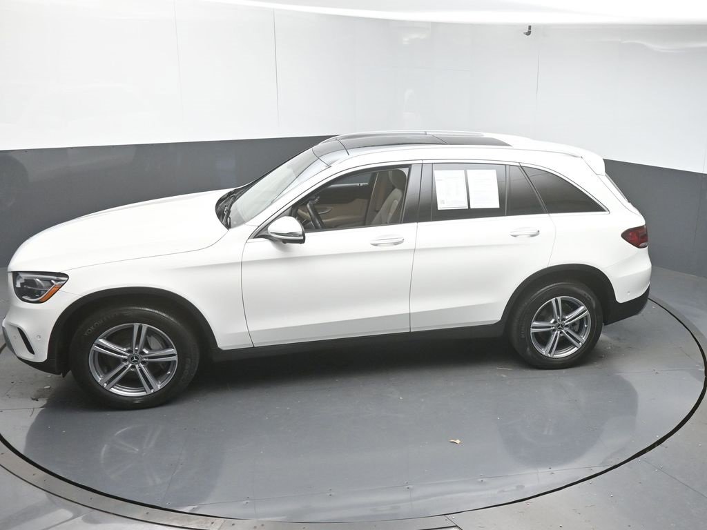 Used 2022 Mercedes-Benz GLC 300 w/ Premium Package Lite image 43