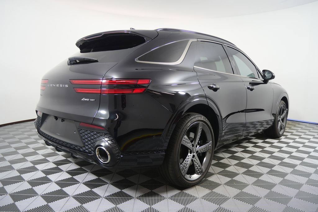 Used 2024 Genesis GV70 3.5T Sport w/ Sport Prestige Package image 3
