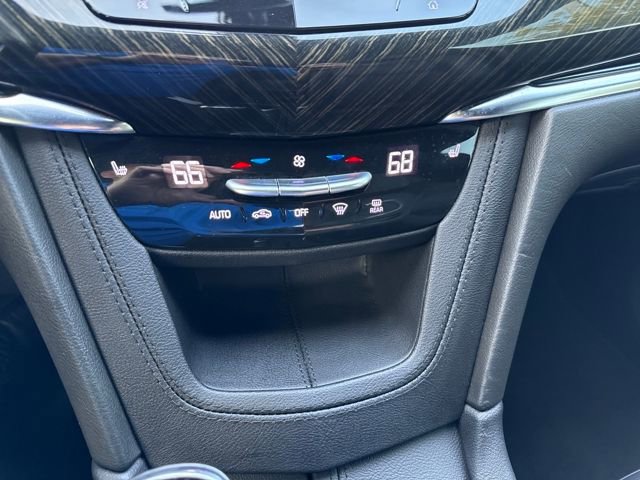 Certified 2022 Cadillac XT6 Premium Luxury image 18