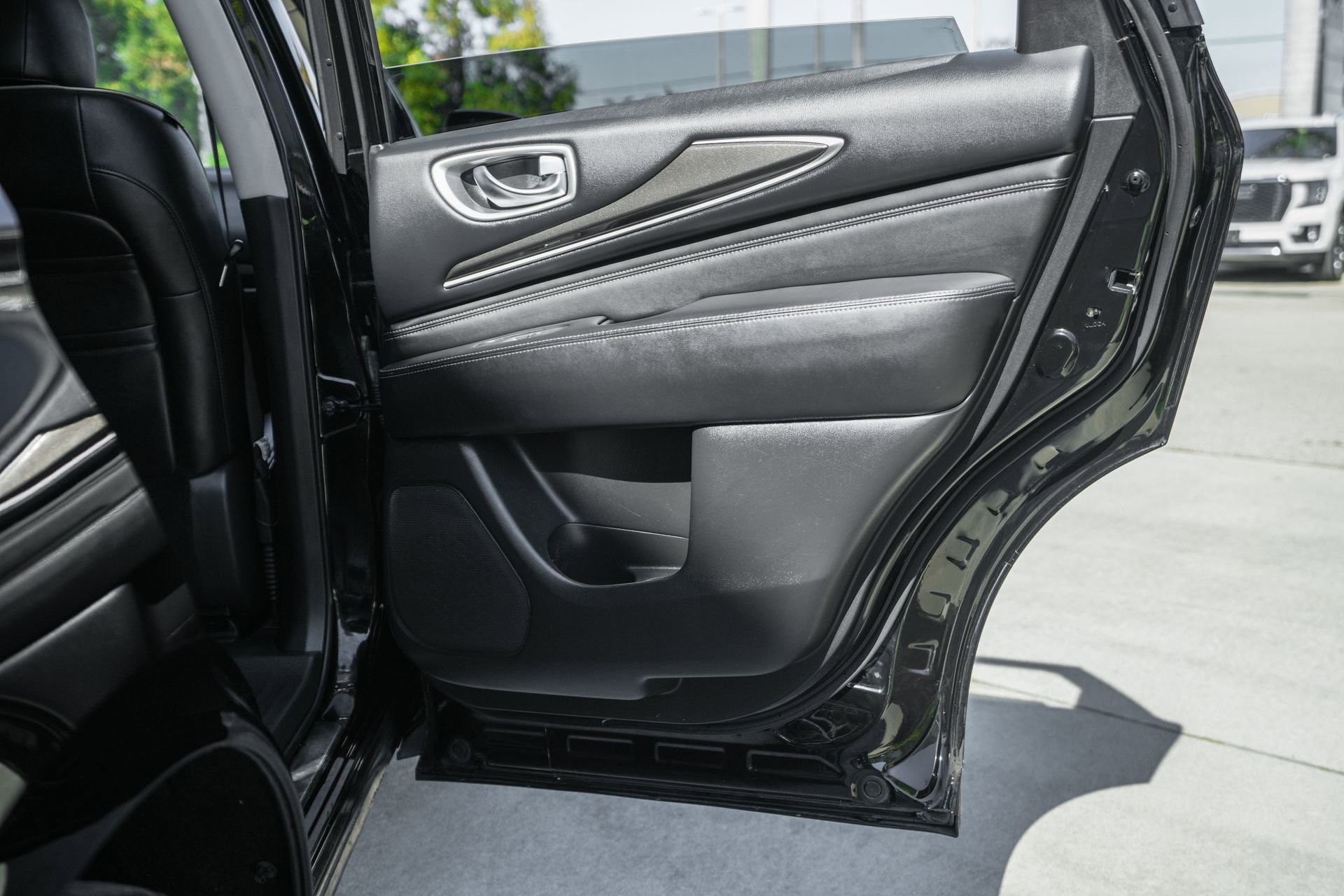 Used 2020 INFINITI QX60 Luxe w/ Essential Package image 36