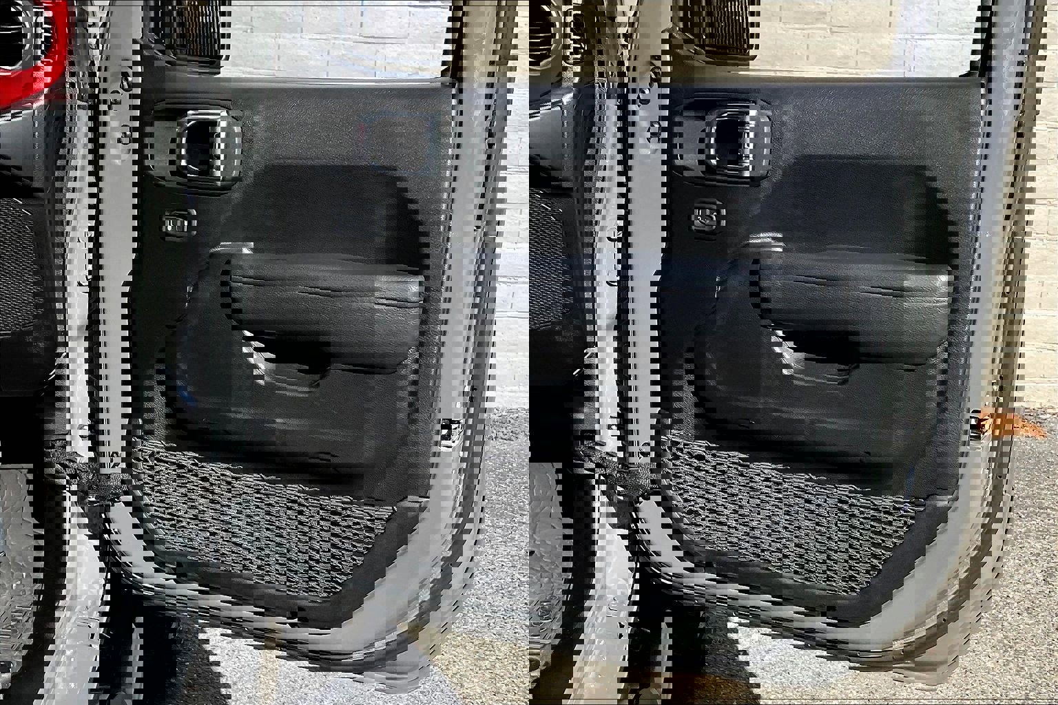 Used 2023 Jeep Wrangler Unlimited Rubicon image 22