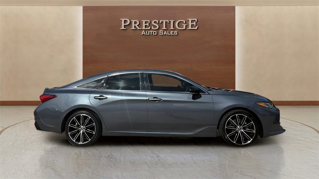 Used 2020 Toyota Avalon Touring image 18
