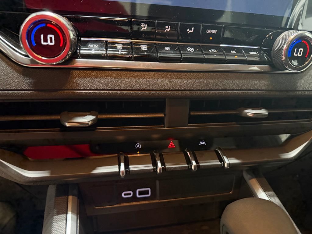 New 2026 Chevrolet Colorado Trail Boss AWD/4WD image 23
