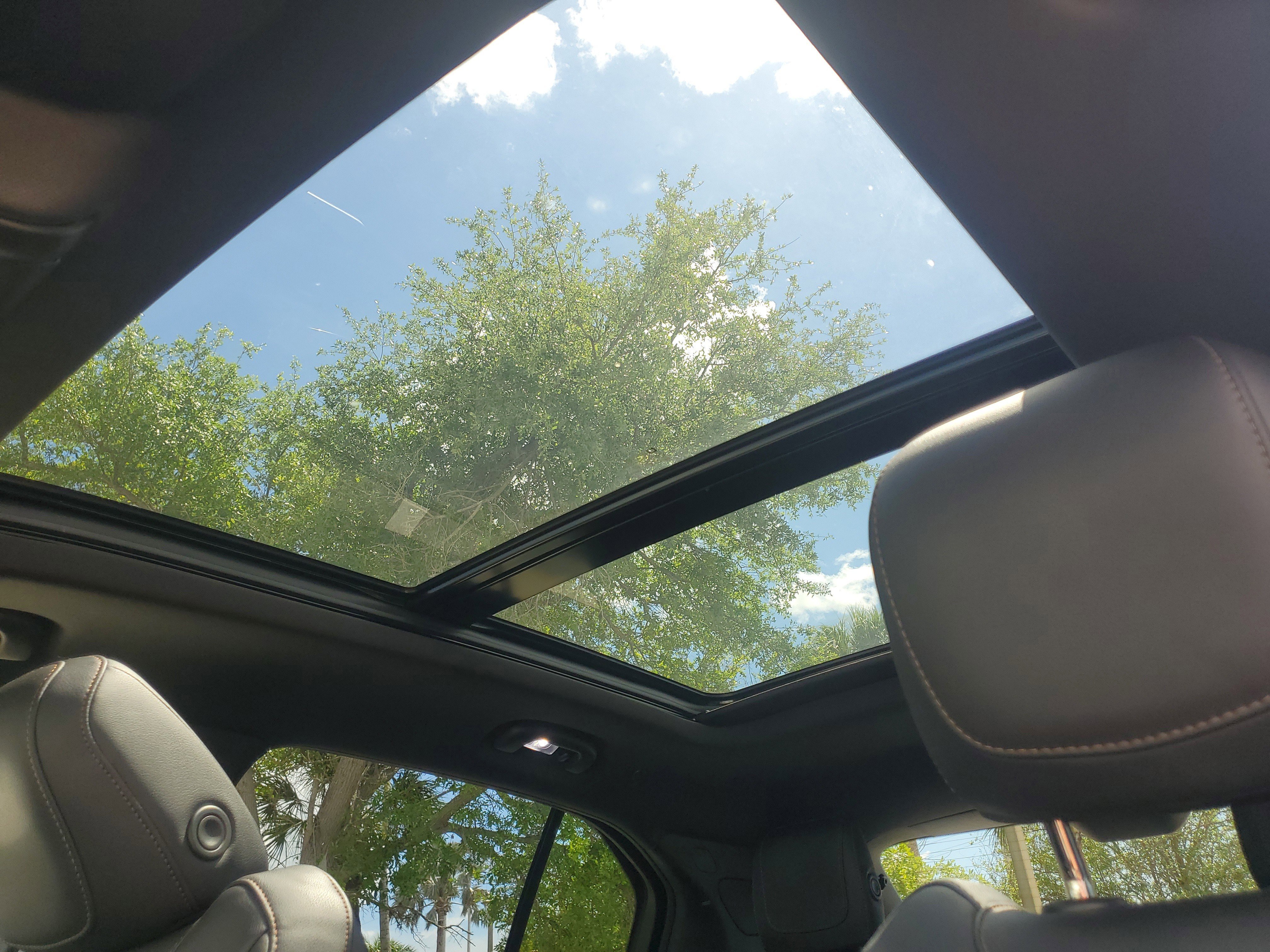 Used 2022 Cadillac XT4 Sport w/ Cold Weather Package image 30