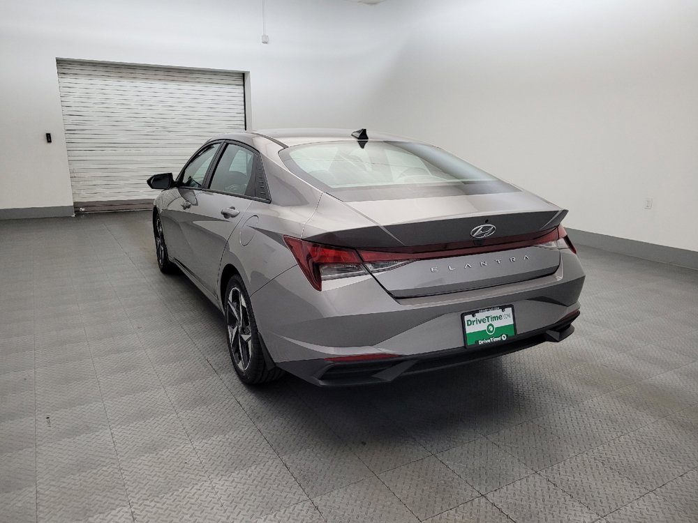 Used 2023 Hyundai Elantra SEL w/ Convenience Package FWD image 5