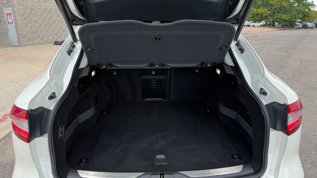 Used 2019 Maserati Levante GranLusso AWD/4WD image 25