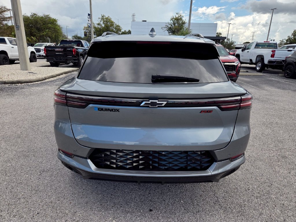 Certified 2024 Chevrolet Equinox EV RS FWD image 11