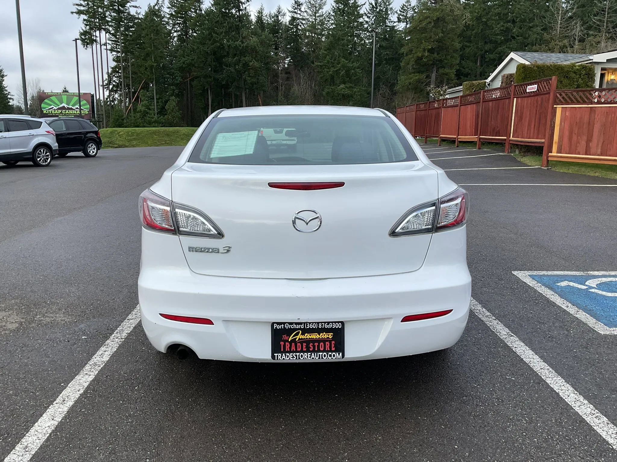 Used 2012 MAZDA MAZDA3 i Sport image 4