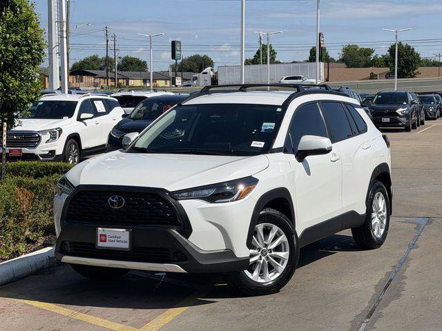 Certified 2024 Toyota Corolla Cross LE FWD image 2