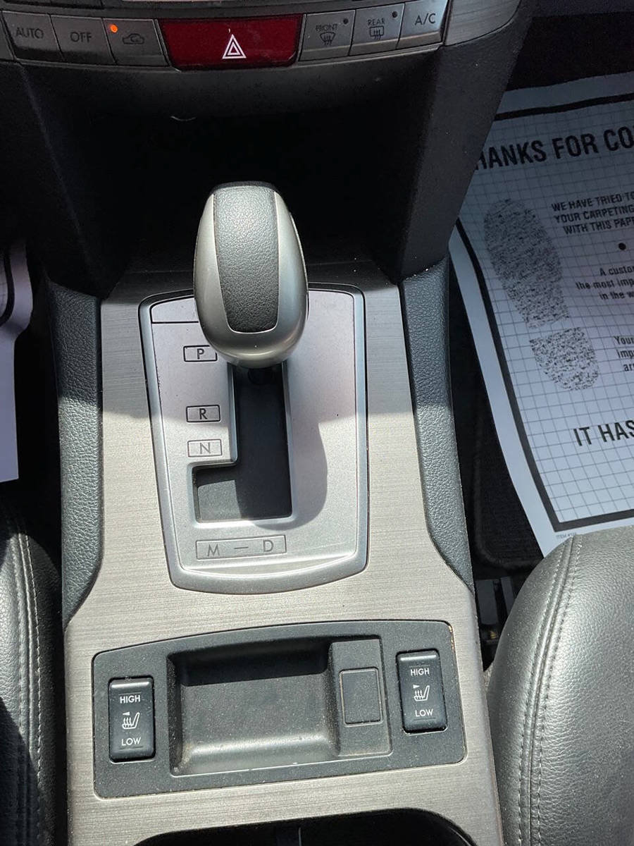 Used 2011 Subaru Outback 2.5i Limited AWD/4WD image 13