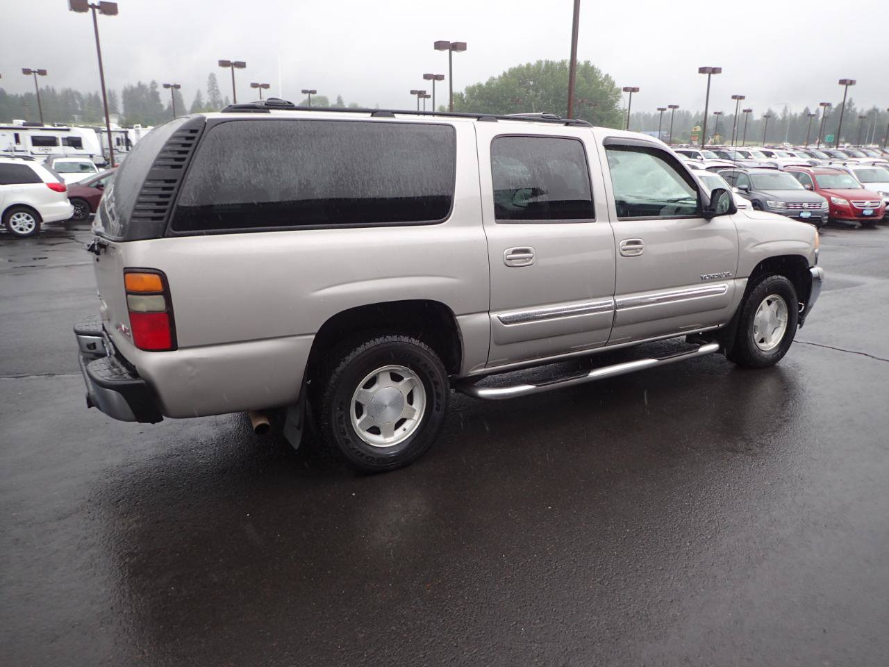 Used 2005 GMC Yukon XL SLE w/ Cargo Package AWD/4WD image 5