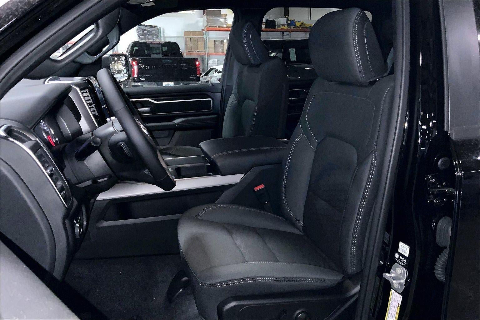 New 2026 RAM 1500 Big Horn AWD/4WD image 9