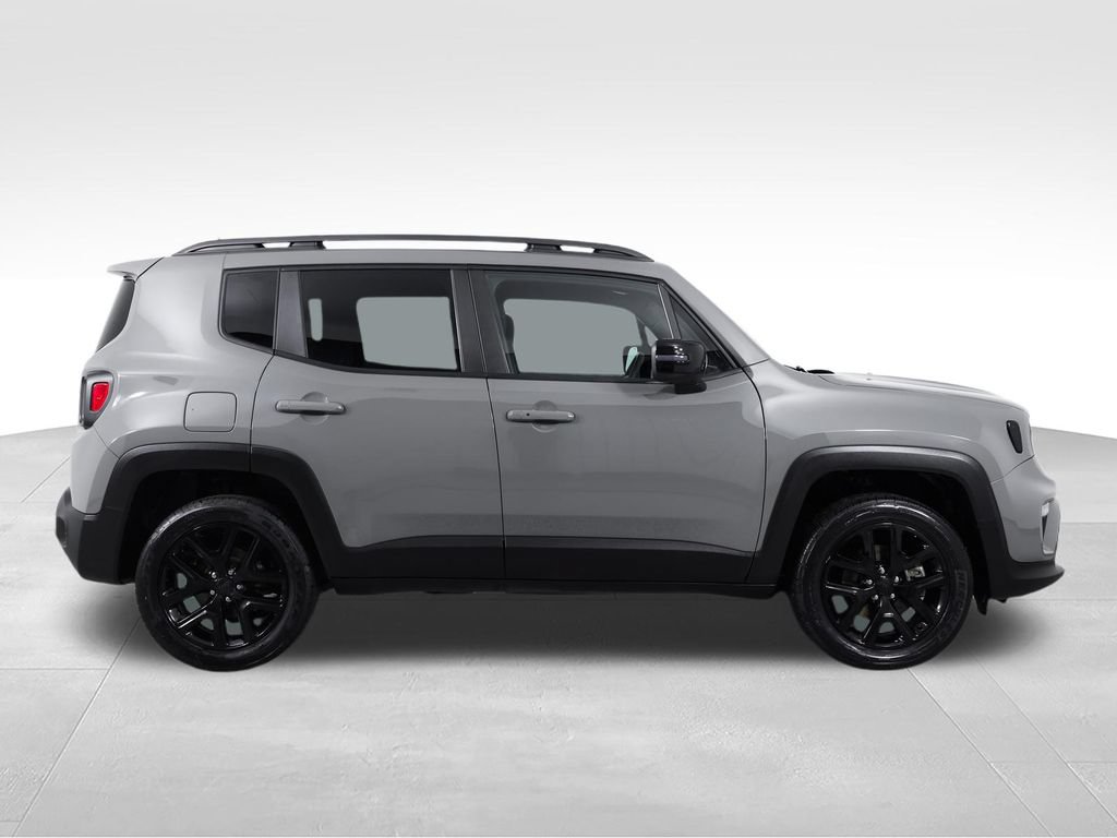 Used 2022 Jeep Renegade Altitude AWD/4WD image 10
